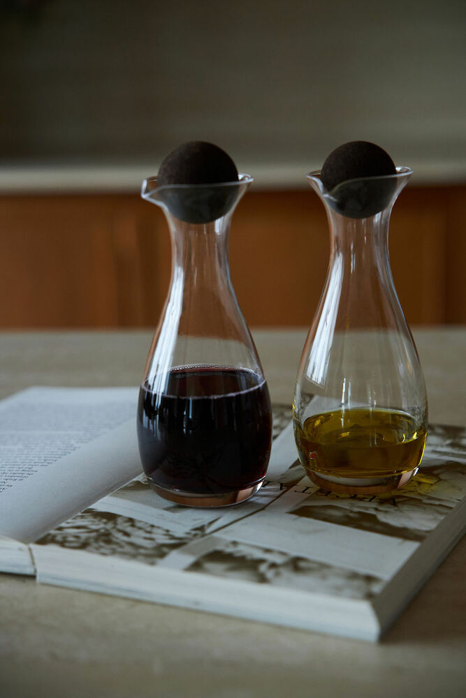 Nature oil/vinegar bottles with cork stoppers, 2-pcs