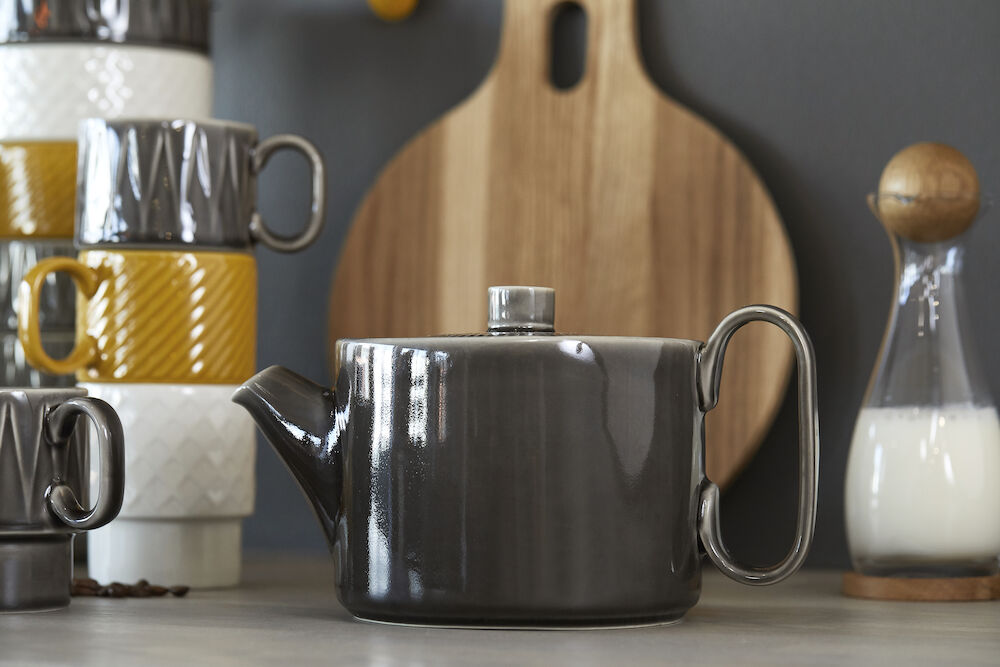 Coffee & More tea pot