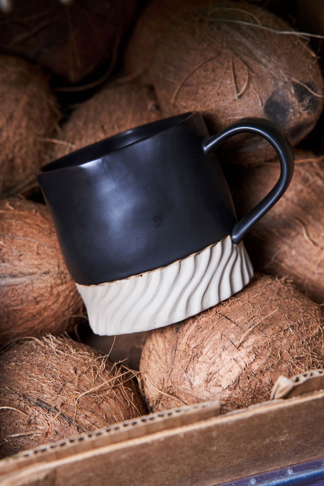 Mug Swirl (Black/beige)