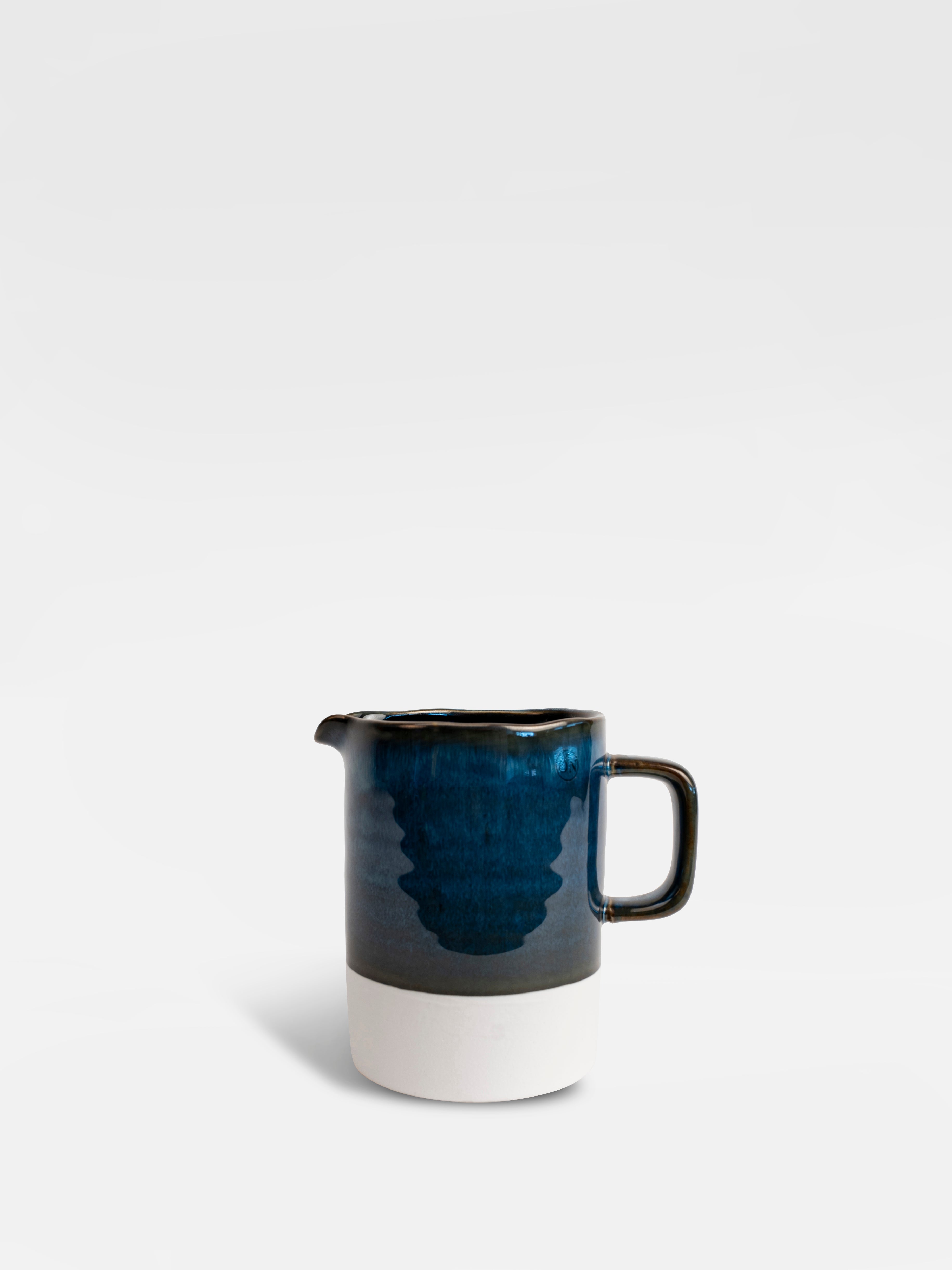 Jug Guilia (Blue/Matte White)